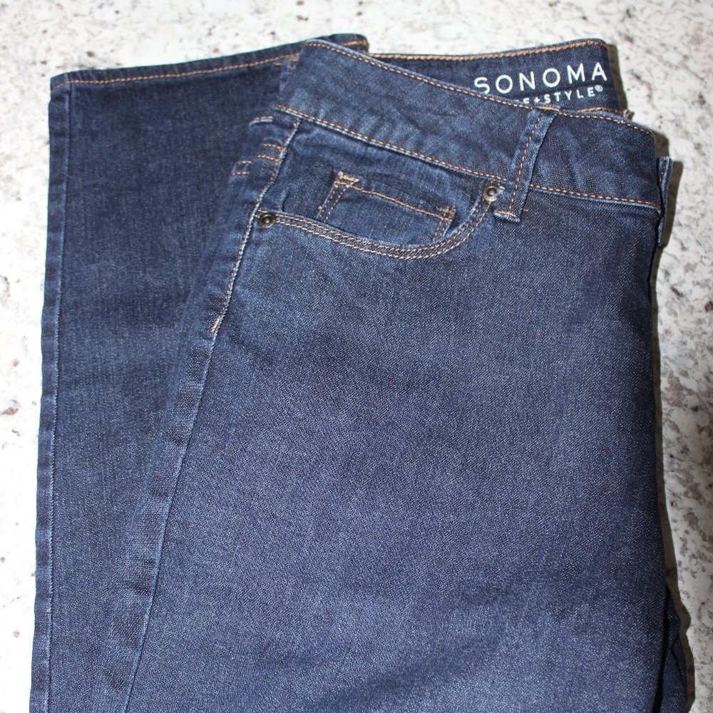 Jean Capri Mid Rise Size 2